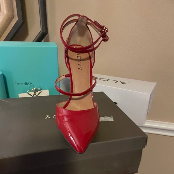 Renvy Heel🔥🔥🔥 - Picture 1 of 5